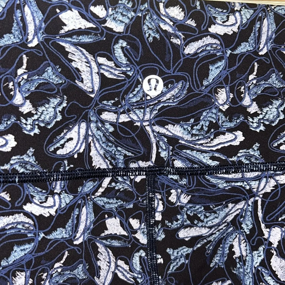 Lululemon Embellished Multi Wunder Under High Rise Cropped Legging, Women’s 4 - Picture 7 of 9